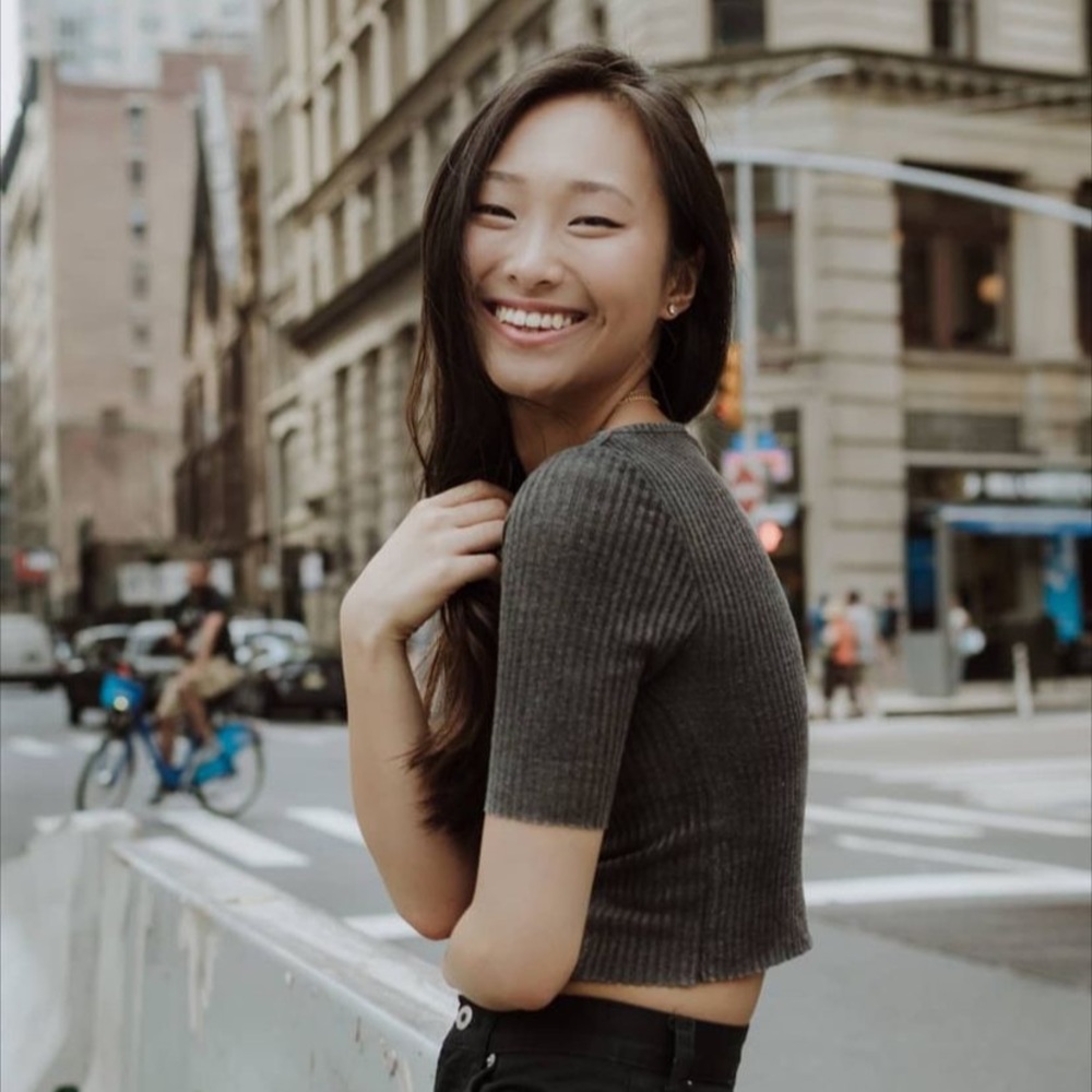 Meet Your Posher: Hi! I’m Esther 👋 ✨